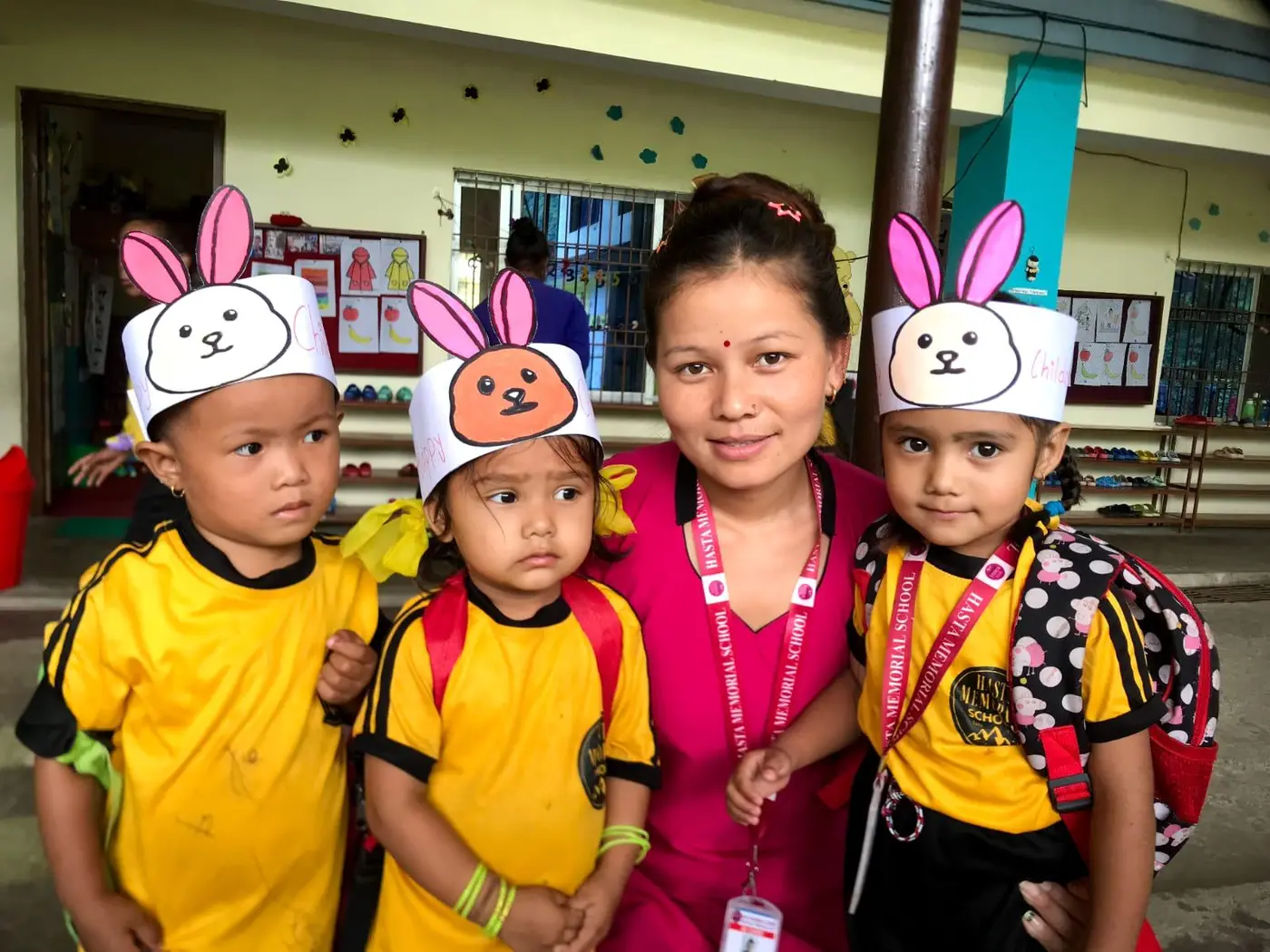 Crianças da pré-escola com a professora